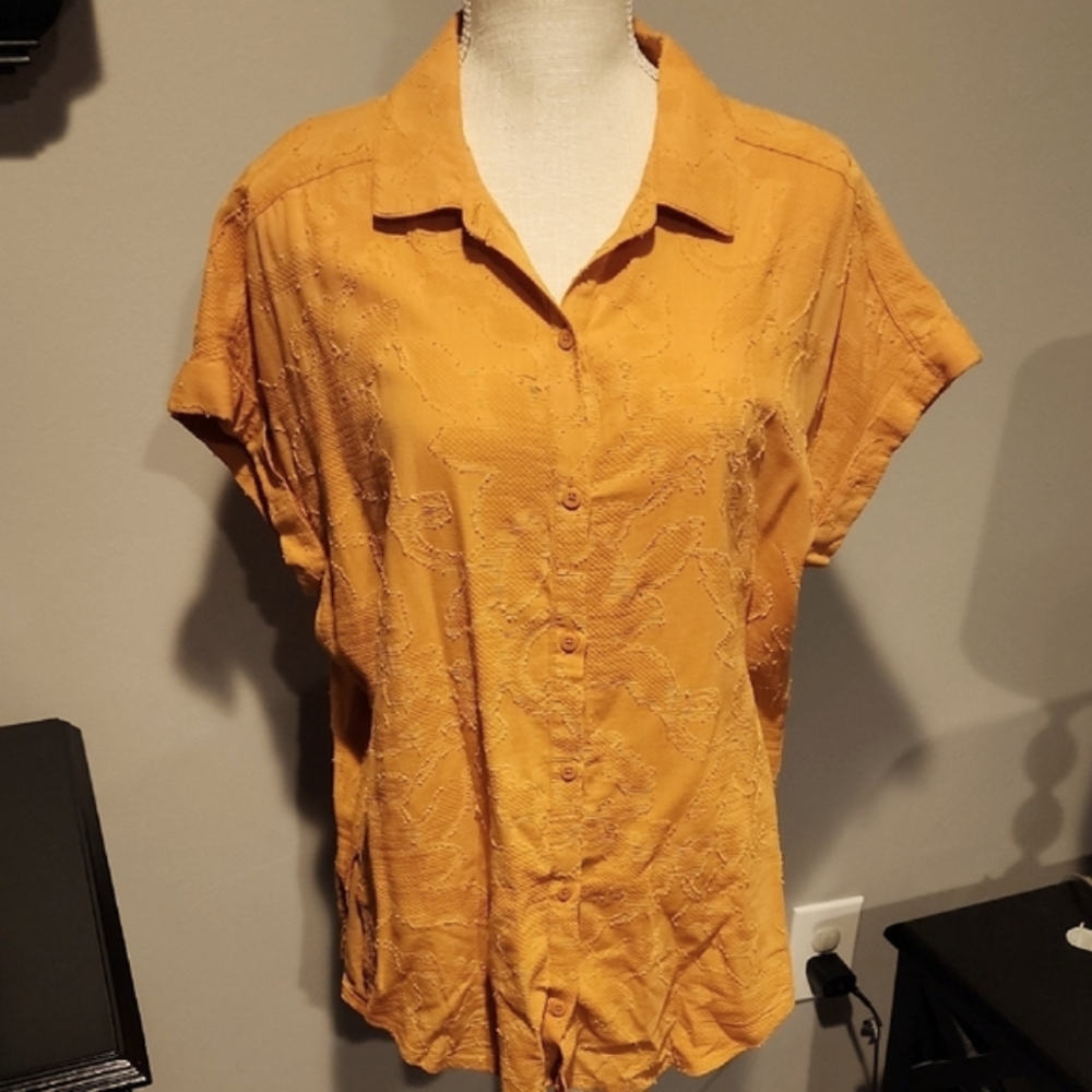 Splendid Orange Button-Up Top Size M PTP 24in Length 28 In